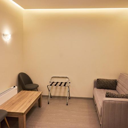 Famissi Eden Hotel Kalampáka Eksteriør bilde