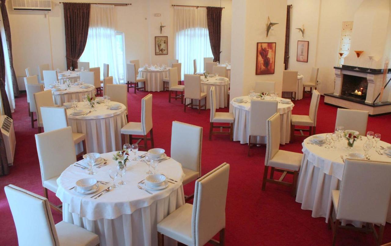 Famissi Eden Hotel Kalampáka Eksteriør bilde